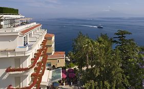 Continental Hotel Sorrento 4*